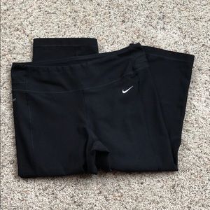 Nike dri fit crop leggings